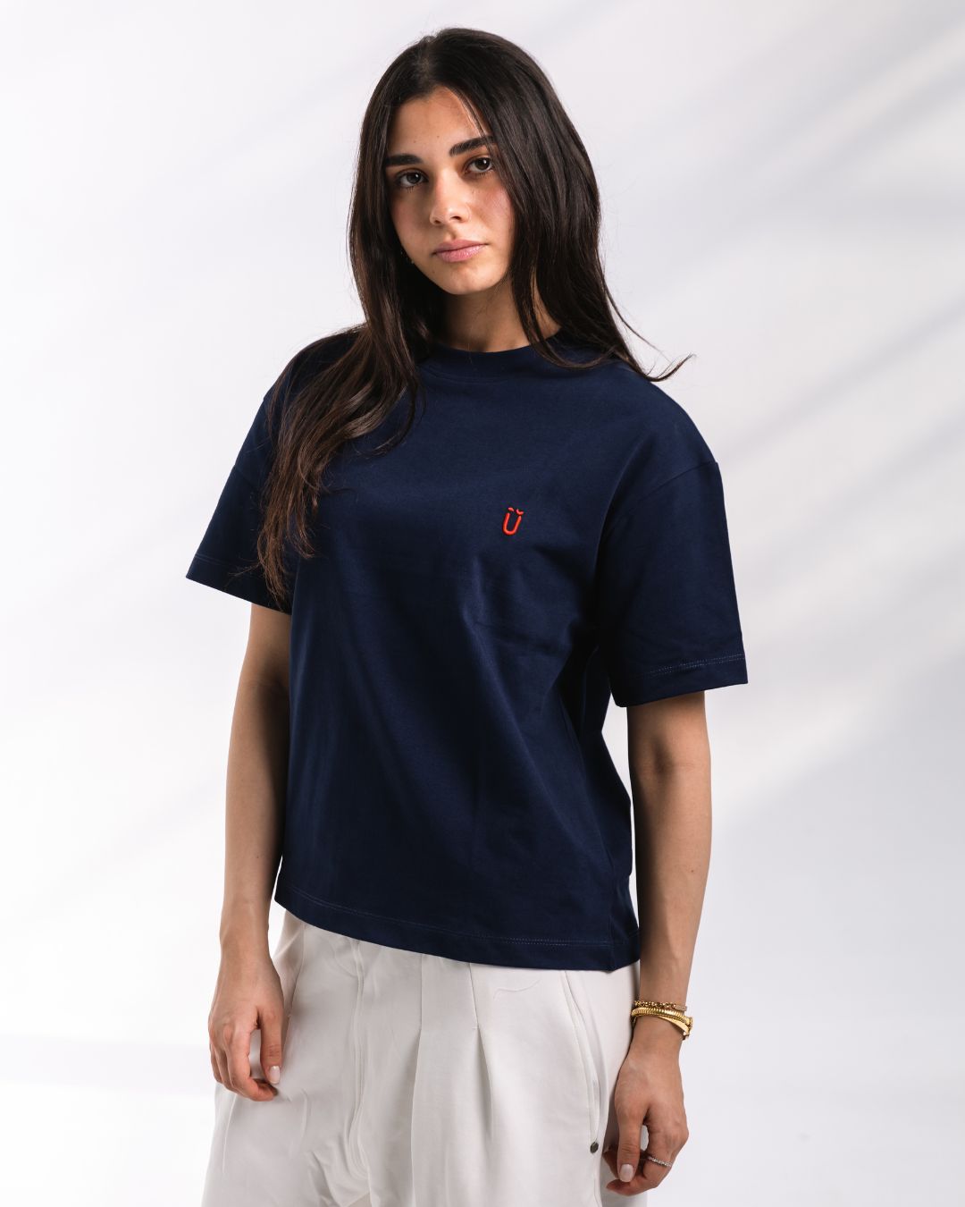 U stitched logo Tee