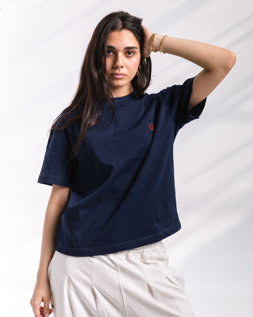 U stitched logo Tee