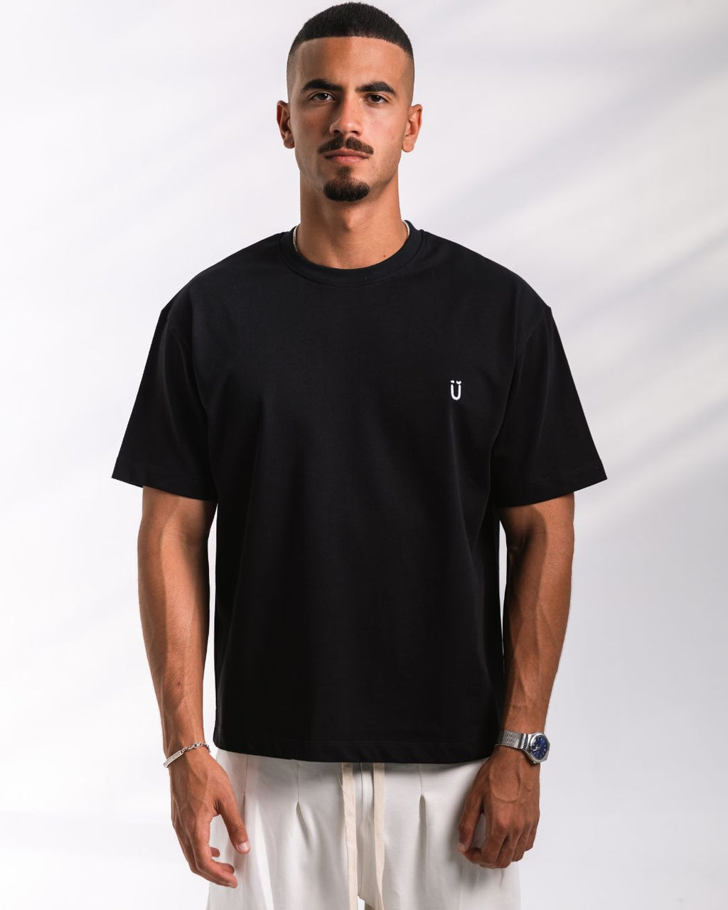 U stitched logo Tee