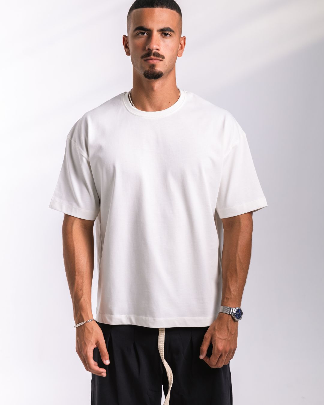 U stitched logo Tee