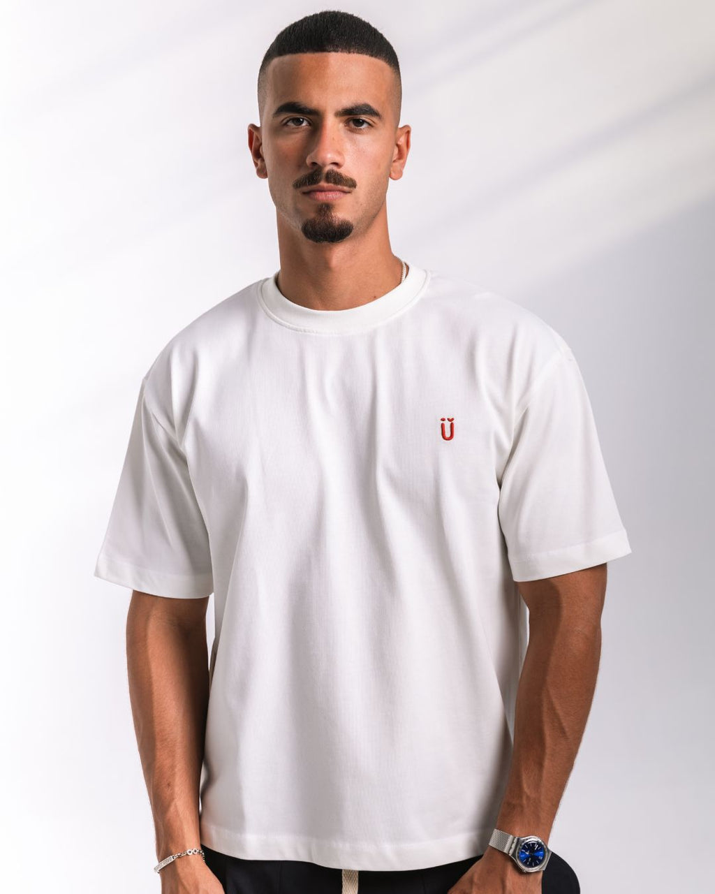 U stitched logo Tee