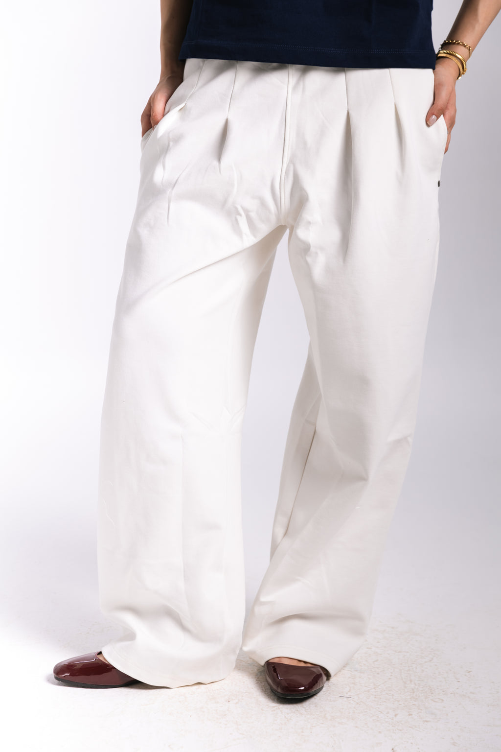 Premium Pleated Sweatpants (white)