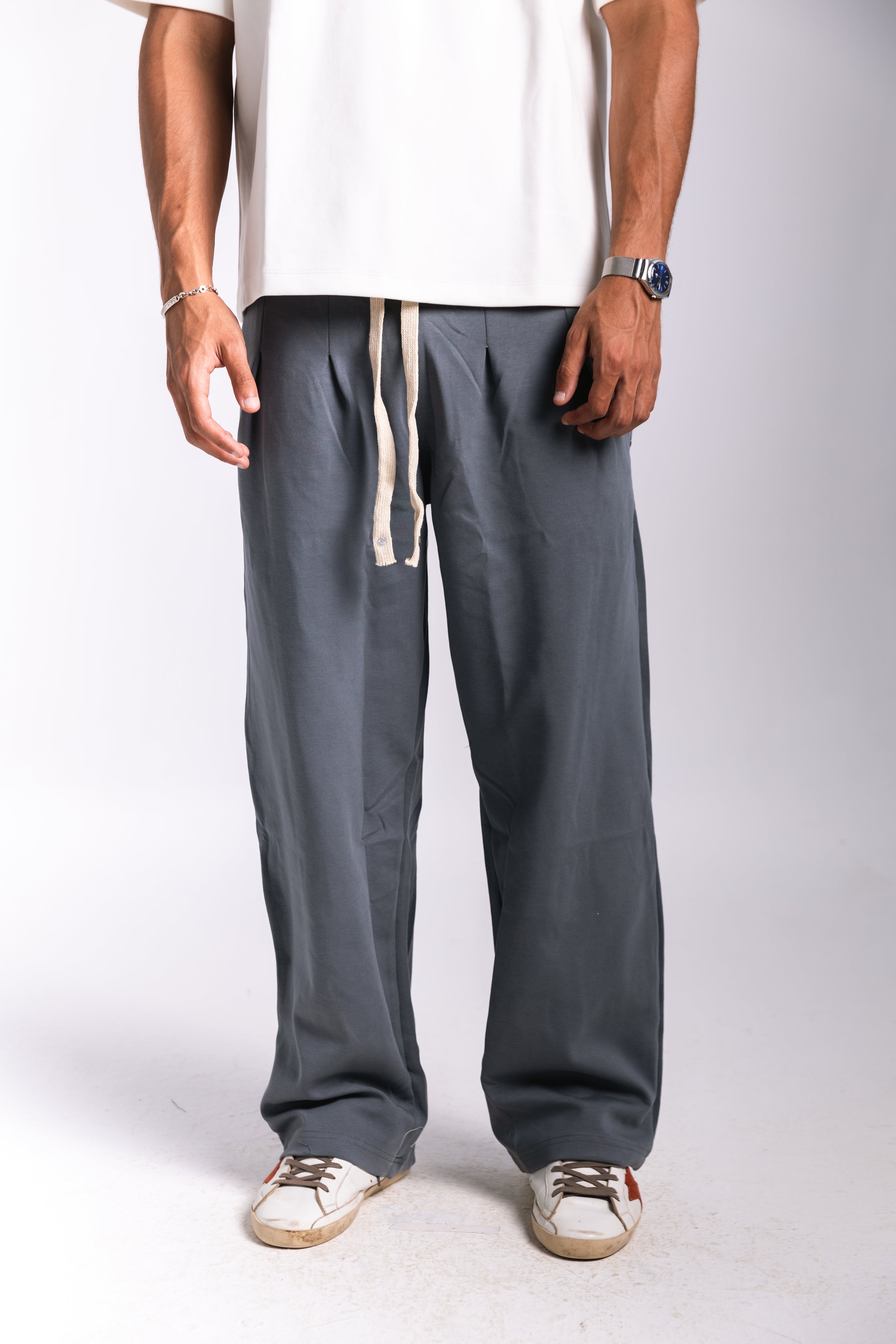 Premium Pleated Sweatpants (nardo grey)